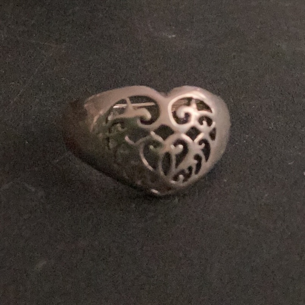 7 Sterling Pierced Filigree Heart Ring